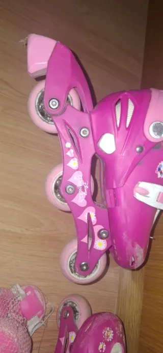 Patines en línea ajustables rosas. Talla 27 a 30