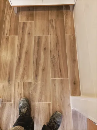 Albañil en san José Alcalá y la rinconada Sevilla