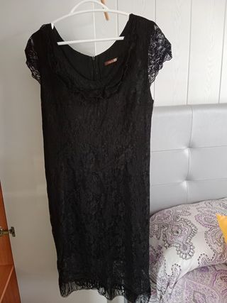 Vestido negro encaje fiesta