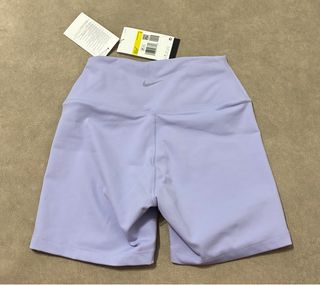 Shorts lilas 5” de Nike talla S