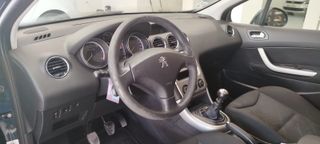 661392538 Peugeot 308 2011