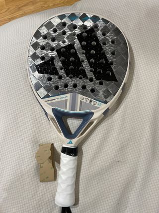 Pala de pádel Adidas Cross It Lightd sin estrenar
