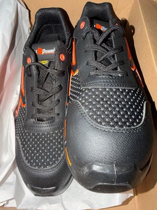 Zapatos de seguridad U-Power negros y naranjas