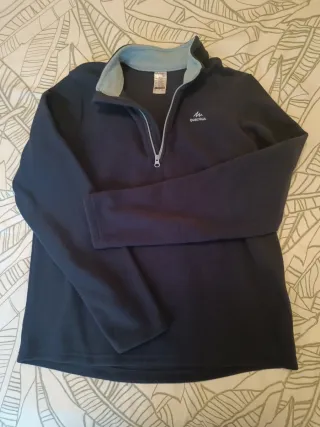 Forro polar nuevo azul marino, de DECATHLON