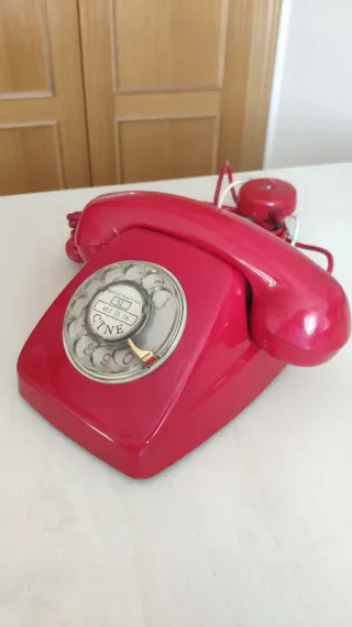 Teléfono antiguo Heraldo Rojo telefonica