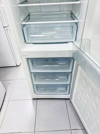 Nevera Samsung No Frost 1.78m x 60cm