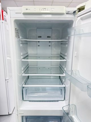 Nevera Samsung No Frost 1.78m x 60cm