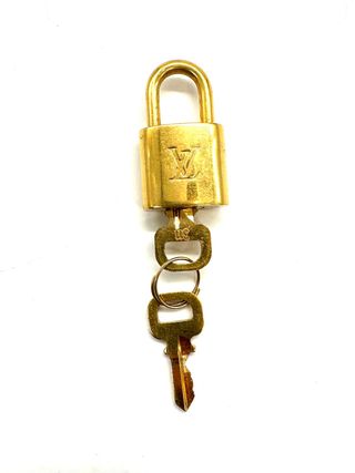 Candado Louis Vuitton Dorado con Llaves