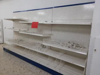 Estanterías metálicas y accesorios