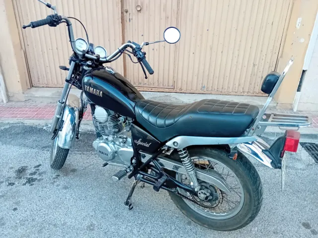 Yamaha SR250