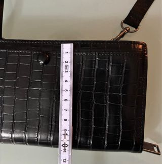 Portafoglio tracolla Zara ecopelle nero