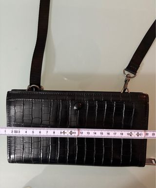 Portafoglio tracolla Zara ecopelle nero