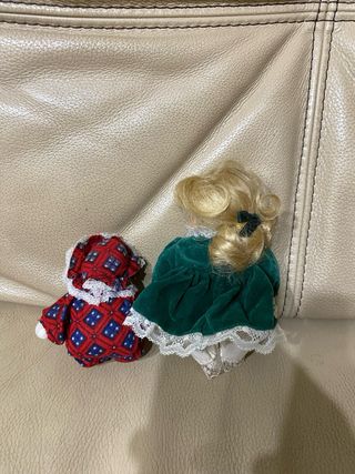 Bambole di stoffa e porcellana