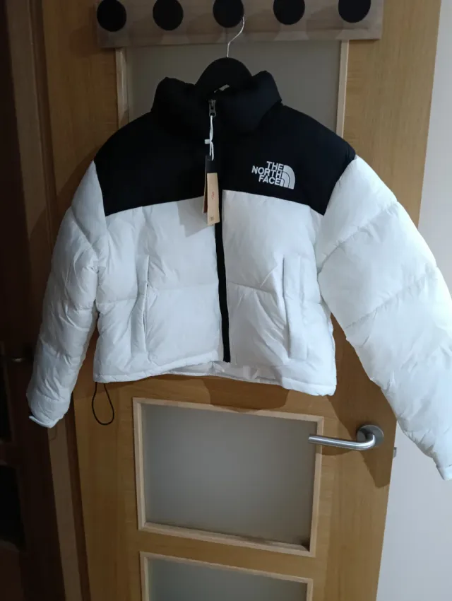 Chaqueta The North Face Blanca y Negra