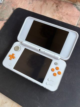 Nuovo Nintendo 2DS XL Bianco Completo