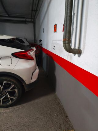 Se alquila Plaza de garaje carrer Corb Mari 14