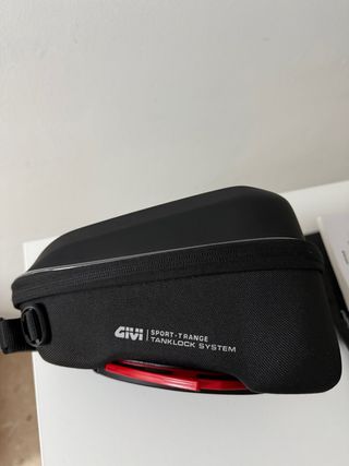 Bolso depósito Givi para moto