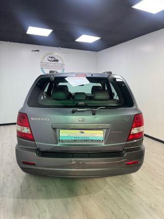 KIA Sorento AUTO / 4X4 / ¡¡ SOLO 189000 KMS !!!