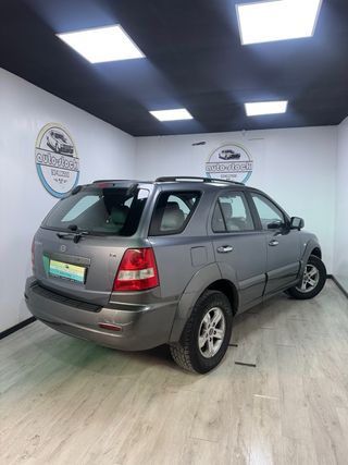 KIA Sorento AUTO / 4X4 / ¡¡ SOLO 189000 KMS !!!