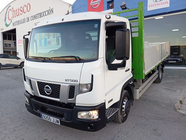 Nissan NT500 2015