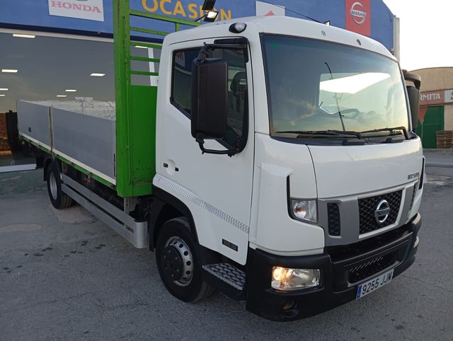 Nissan NT500 2015
