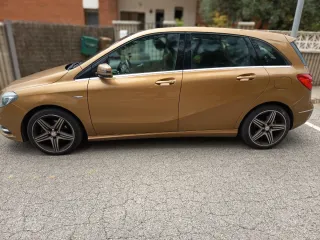 Mercedes Benz B180 2012. No cambios.