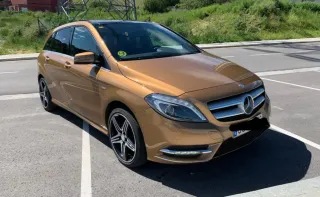 Mercedes Benz B180 2012. No cambios.
