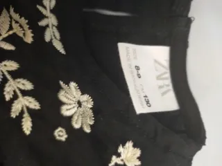 Blusa Zara bordada T 8-9 años
