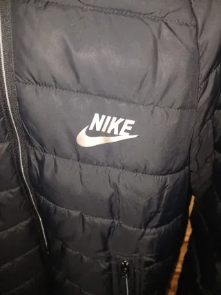 Cazadora Nike acolchada capucha Talla M