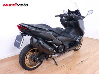 YAMAHA T-MAX 560