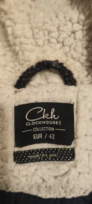 Due cappotti grigi e blu con cappuccio in regalo