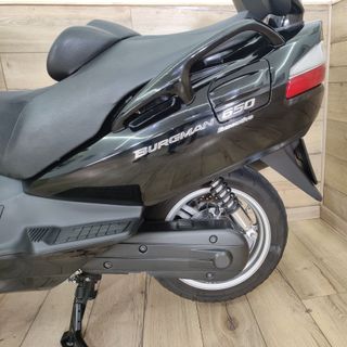 SUZUKI BURGMAN 650 EXECUTIVE