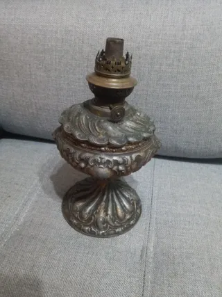 Lampara antigua de aceite decorativa