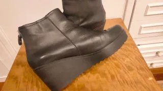 Botines de piel negros
