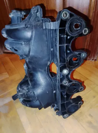 Colector de admisión y sensor de presión.