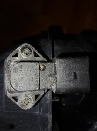 Colector de admisión y sensor de presión.