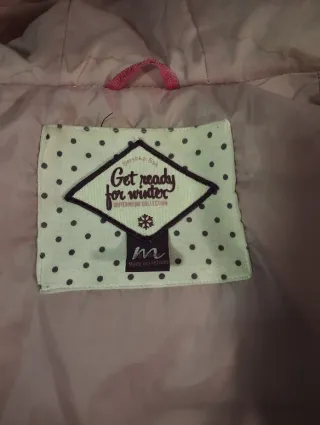 Cazadora acolchada mujer negra