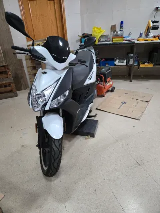 Moto Kymco en perfecto estado