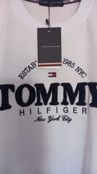 T-shirt Tommy Hilfiger Branca Tamanho M Nova