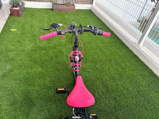 Bicicleta infantil rosa y negra 20 pulgadas