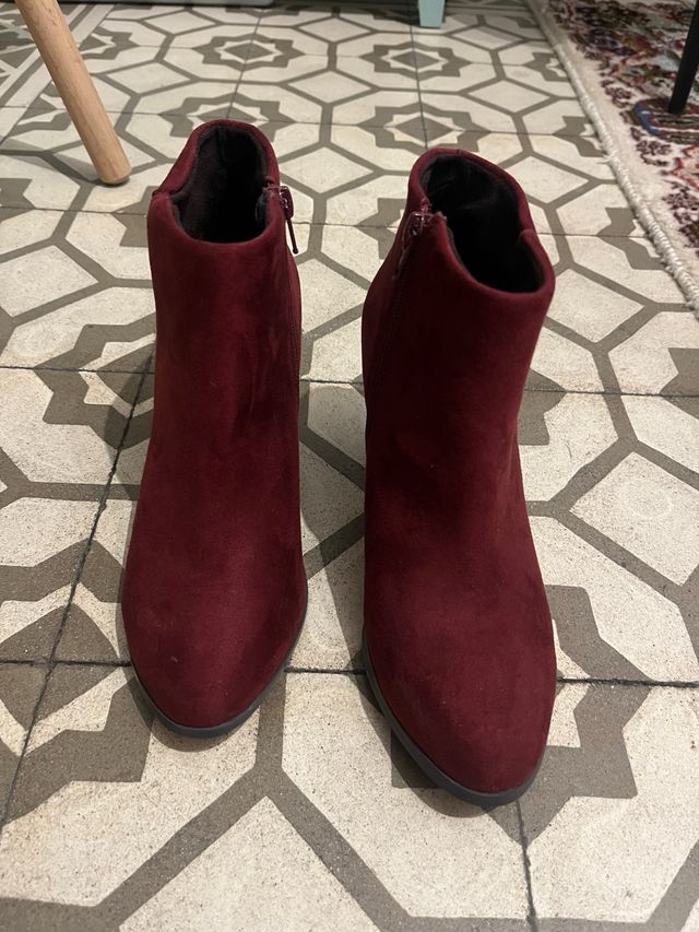 Botines rojos. para pie 38