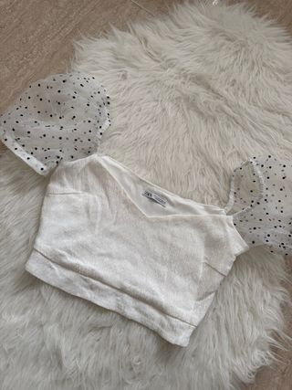 Top Zara mangas plumeti blanco y negro