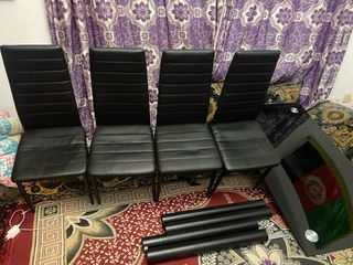 Mesa de cristal negra