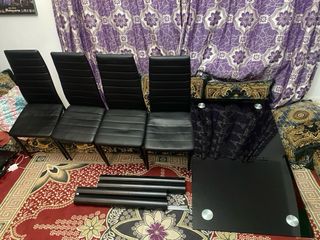 Mesa de cristal negra