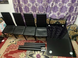 Mesa de cristal negra