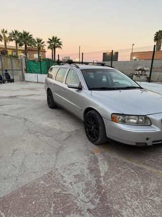 Volvo V70 D5