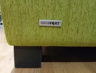 Sofá cama 2 plazas verde y gris.