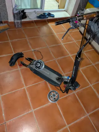 Patinete Eléctrico BRIGMTOM Poner A Punto