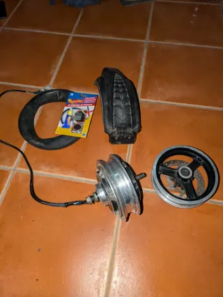 Patinete Eléctrico BRIGMTOM Poner A Punto