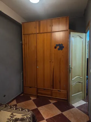 Habitación amueblada